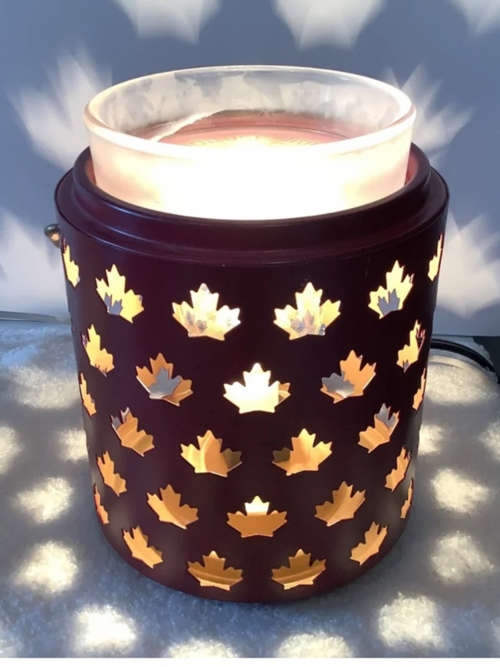 Scentsy Canadian TRUE NORTH Warmer NIB